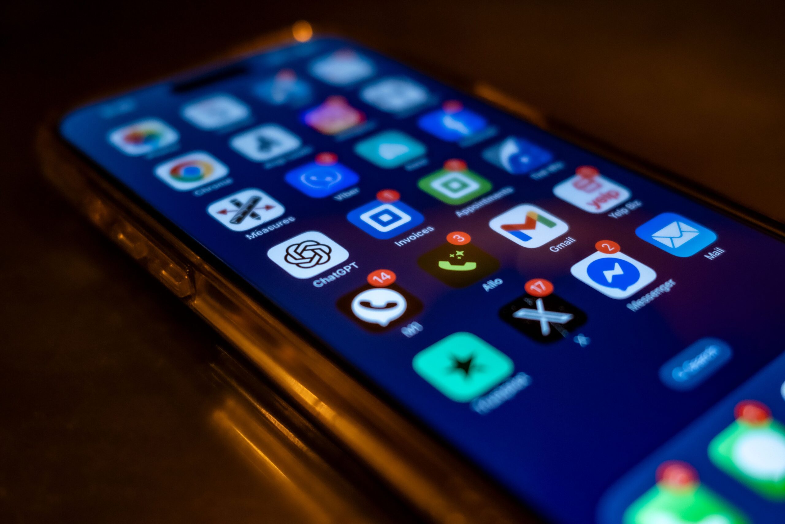 Illustrative photo of a phone showing message notifications, representing a Telegram trading signal group